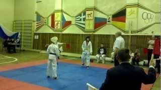       -      taekwondo protiv karate          